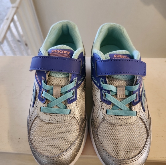 NWOB Girls 👧 Saucony Cohesion 14 - Picture 3 of 7